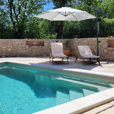 Villa Alara - Charming With Heated Swimming Pool