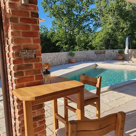 Alara - Charming With Heated Swimming Pool *