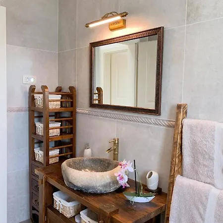Alara - Charming With Heated Swimming Pool * Milohnici