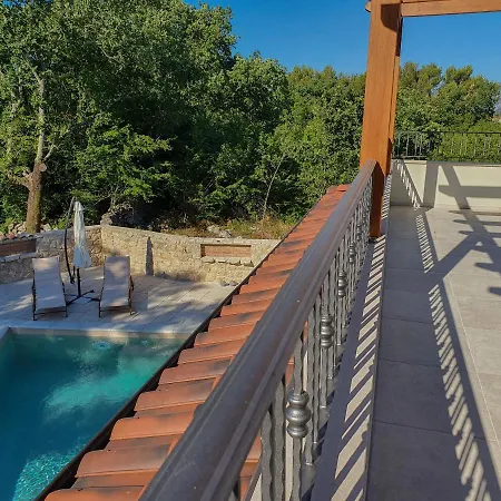Alara - Charming With Heated Swimming Pool Villa Milohnici