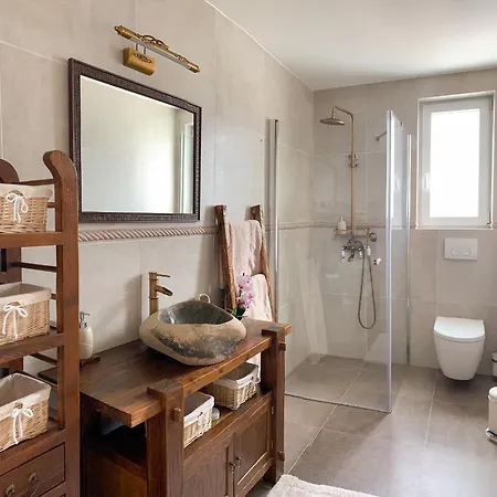 Alara - Charming With Heated Swimming Pool Vila *