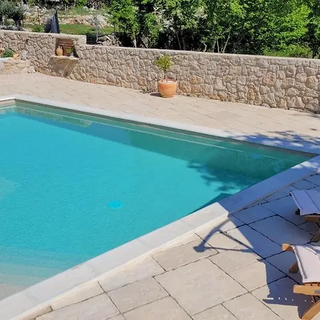 Villa Alara - Charming With Heated Swimming Pool
