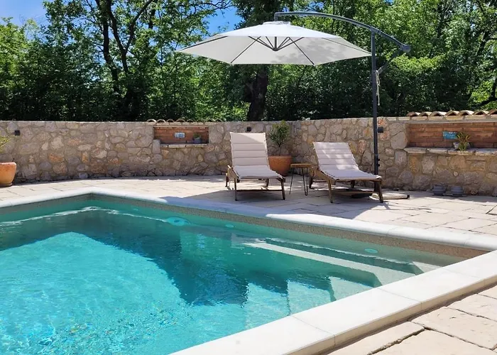 Villa Alara - Charming With Heated Swimming Pool