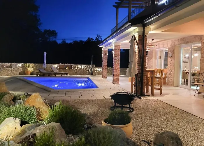 Alara - Charming With Heated Swimming Pool Villa
