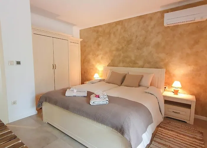 Alara - Charming With Heated Swimming Pool Villa