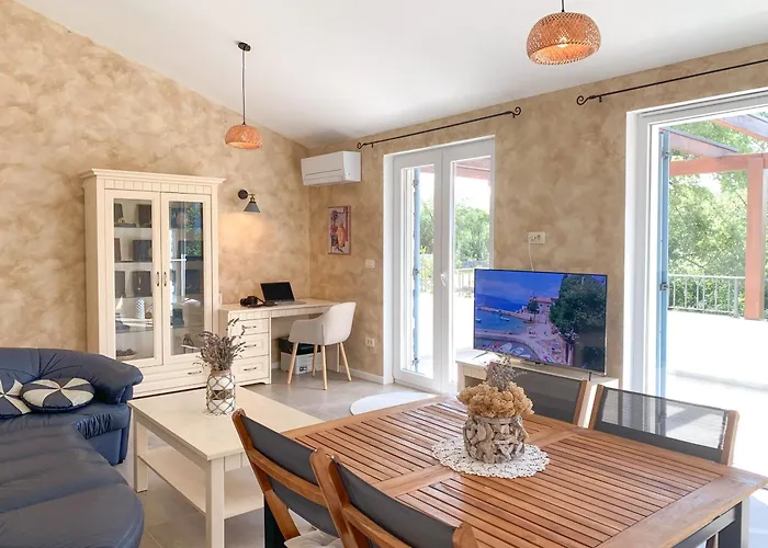 Alara - Charming With Heated Swimming Pool Villa Milohnici